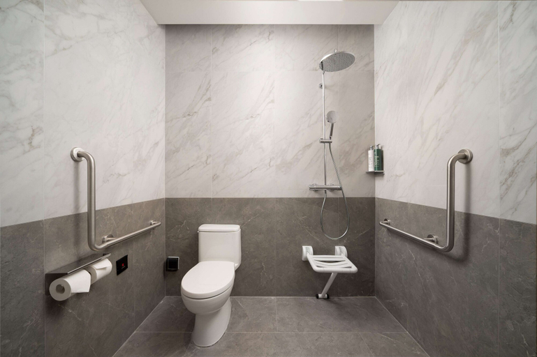 Bathroom 3, Hilton Garden Inn Danzhou Yangpu, Hainan