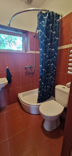 Bathroom 7