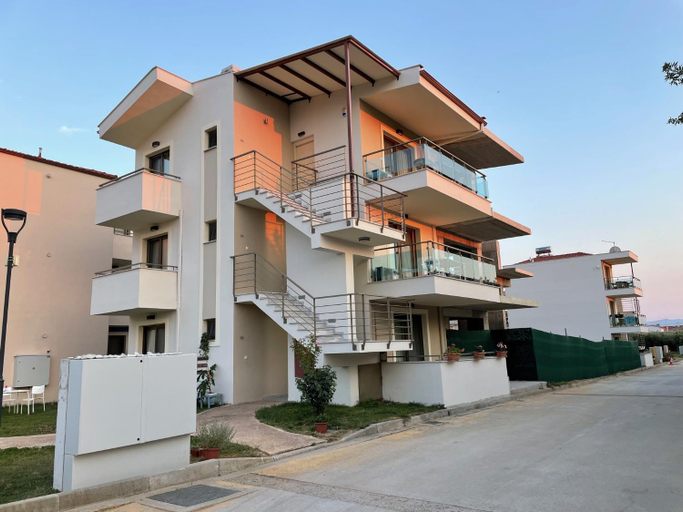 Others 5, Apartment Ofrynio, East Macedonia and Thrace