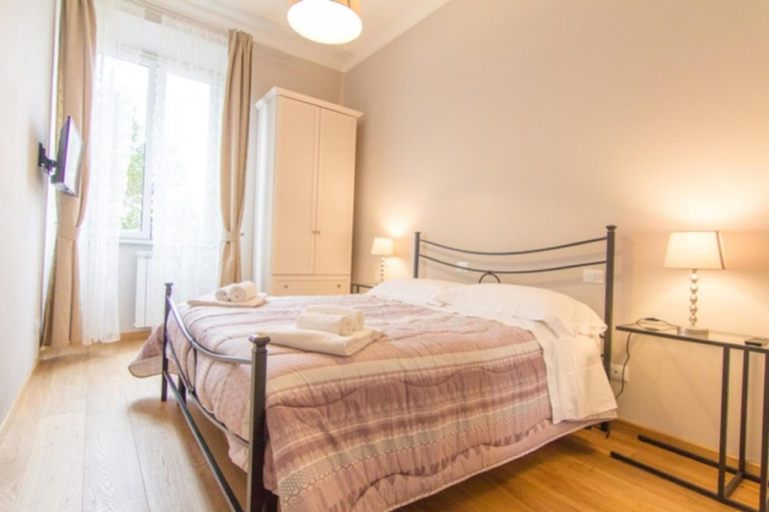 Bedroom 2, Cittadella Apartment, Florence