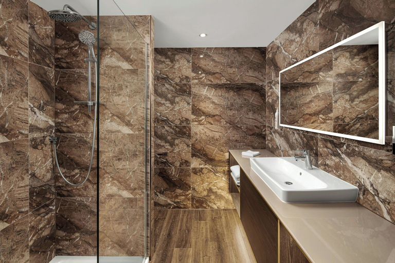 Bathroom 5, Delta Hotels by Marriott Colchester, Essex