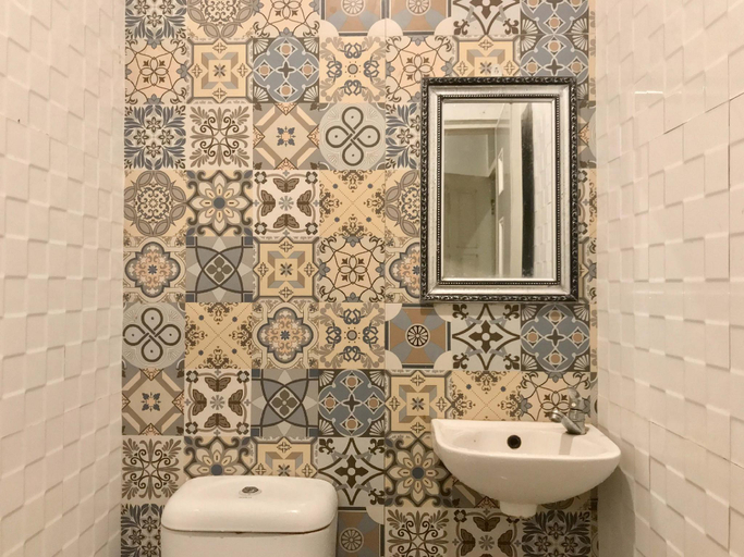 Bathroom 17