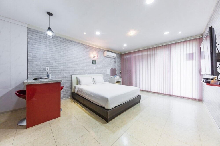 Others 3, Huenest pension, Gapyeong