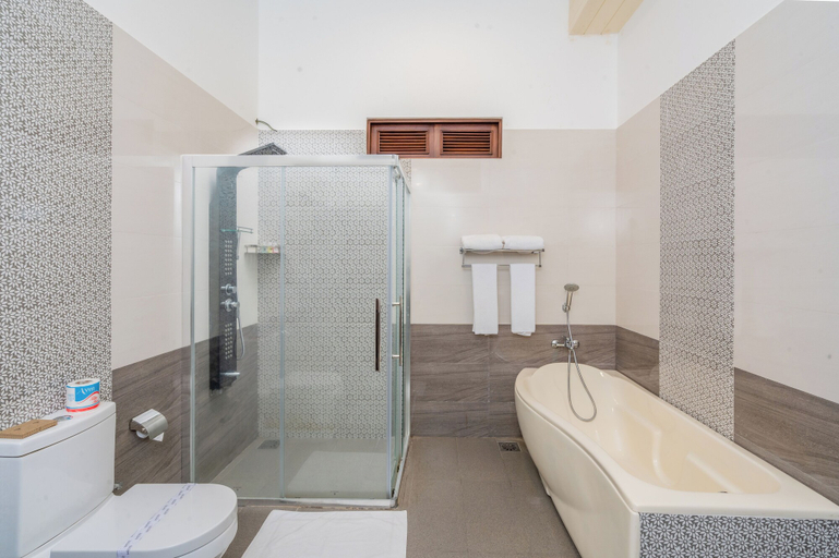 Bathroom 3, Eagle Regency Kandy , K.F.G. & G. Korale