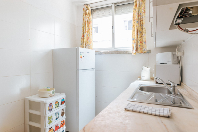 Room 5, Lisbon Tagus River Terrace Flat, Loures