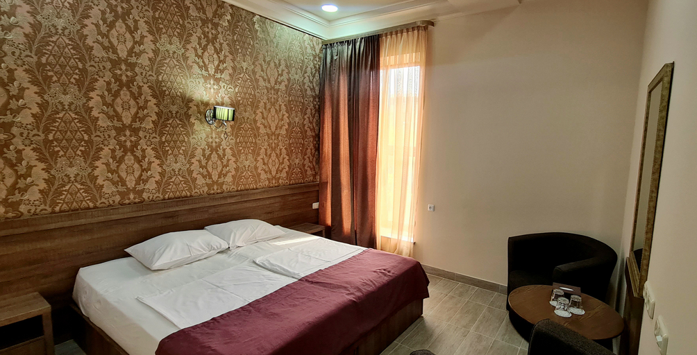 Bedroom 3, Yerevan Deluxe Hotel, Yerevan