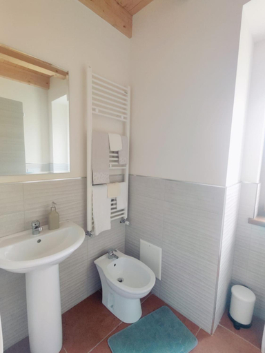 Bathroom 3, Tenuta Barone, Campobasso