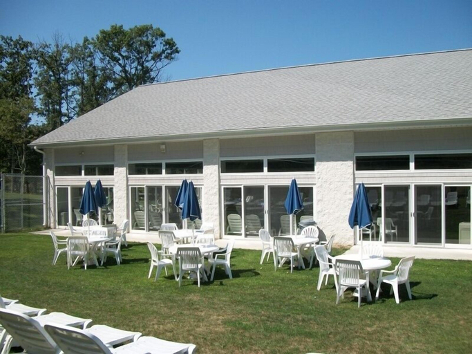 Exterior & Views 2, Eagle Village Resort, Pike