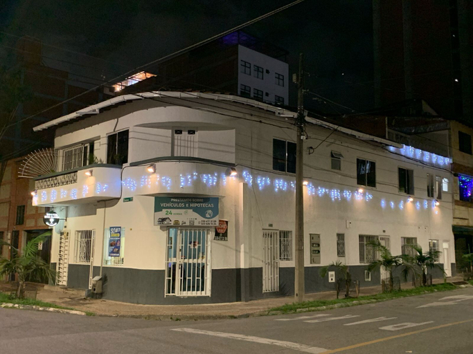 Exterior & Views 2, Hostal CasaBlanca in Laureles Medellin, Medellín