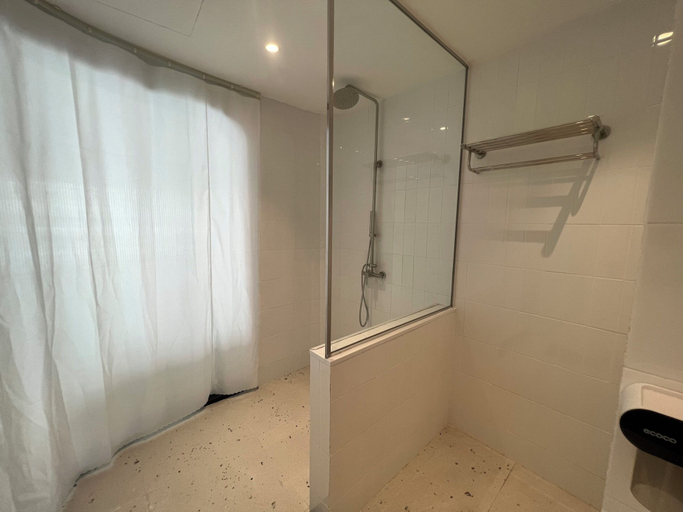 Bathroom 5, Apartment PHONGLIEM 3, Nha Trang