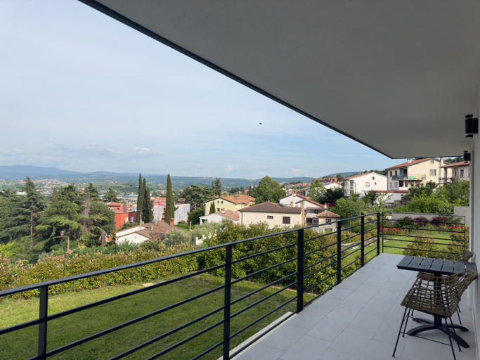 Others 4, Villa Maris, Koper