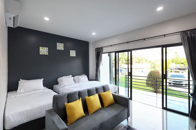 Bedroom 3, Hillside Premium Hotel, Muang Surat Thani
