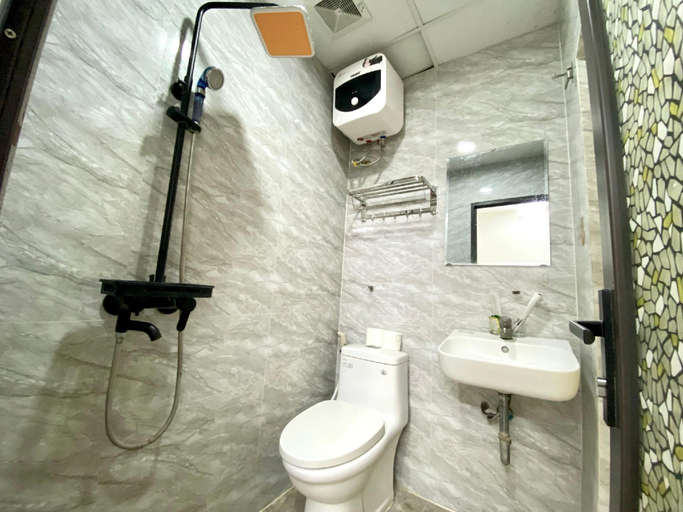 Bathroom 19