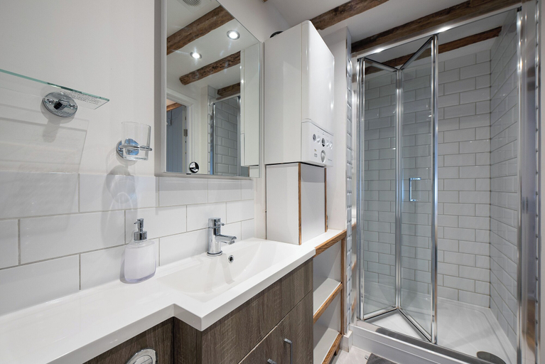 Bathroom 3, Stepinn, Oxfordshire