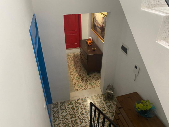 Others 5, Maleth House