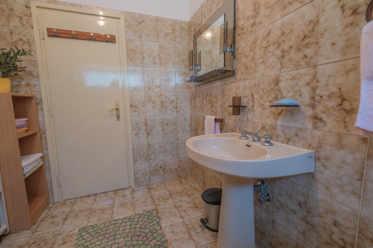 Bathroom 4, Apartment Sonja, Crikvenica