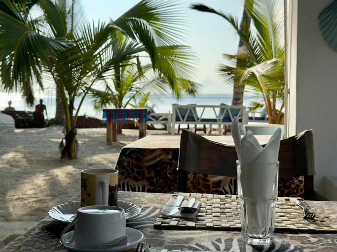 Food & Drinks 4, Sawa Sawa Beach House, Msambweni
