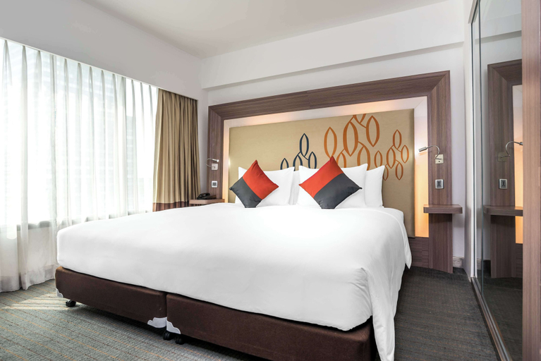 Bedroom 3, Hilton Garden Inn Bangkok Silom, Bang Rak