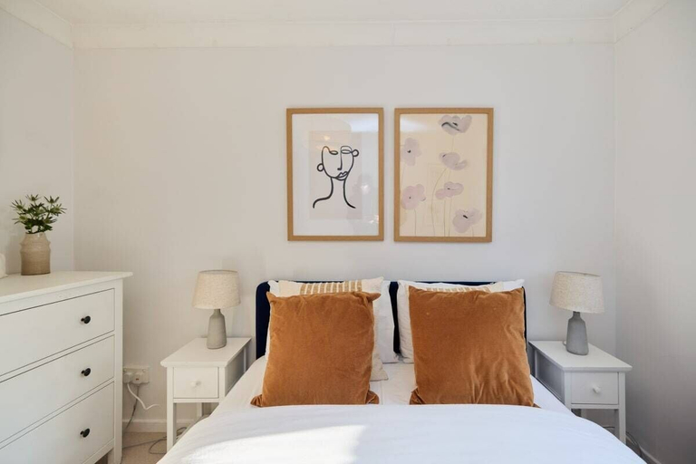 Bedroom 3, The Kennington Park Retreat - Inviting 2bdr Apartment, London