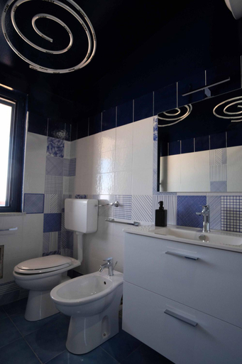 Bathroom 3, Atelier sul Mare Suite d'Autore, Messina