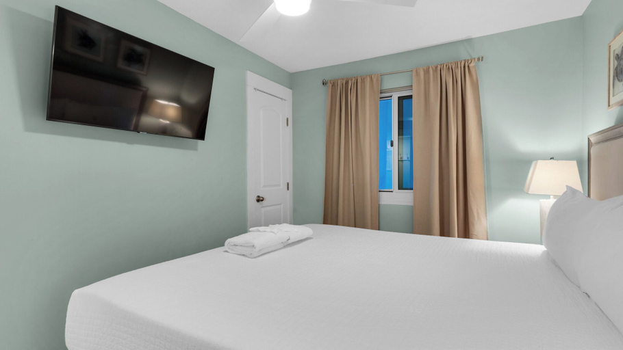 Bedroom 3, Sand Cliffs 108: Steps to Beach & Pool Access!, Walton