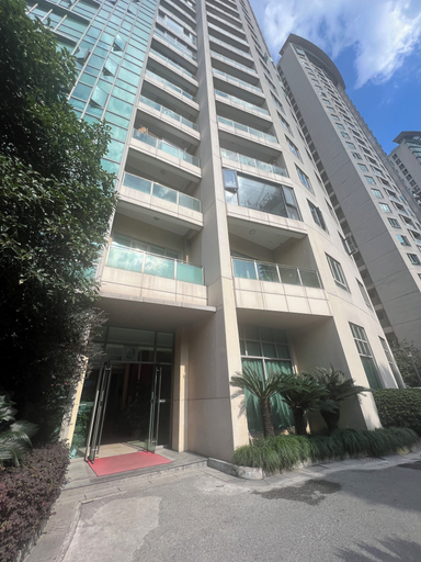Exterior & Views 2, Tyms 3BR 2BA Apt West NanjingRD Line2 14, Shanghai