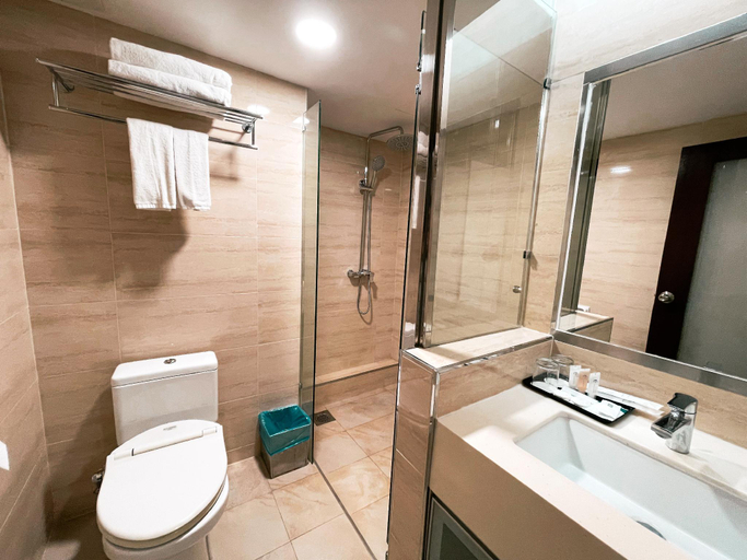 Bathroom 12