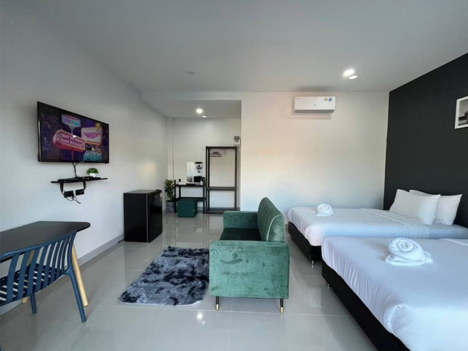 Hillside Premium Hotel Room Type - Standard Triple Room