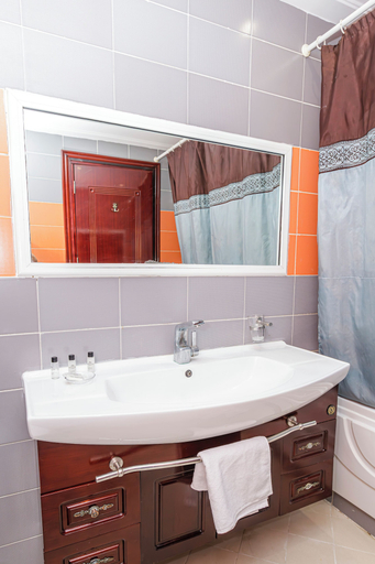Bathroom 4, César Palace Sousse, Sousse Médina