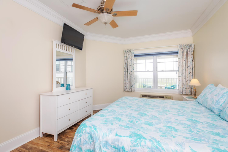Bedroom 2, Atlantic Breeze Suites, Rockingham