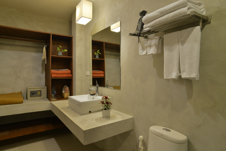 Bathroom 4, Yoma hotel, Pai