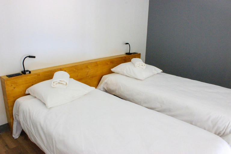 Others 5, Auberge Le LEO de FOIX, Ariège