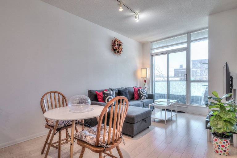 Others 4, Rivetstays - The Harbour View, Toronto