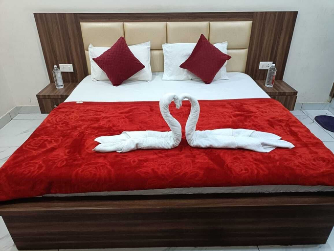 Bedroom 5, Hotel Lucky Guest House, Jhansi