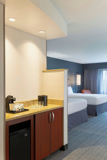 Bedroom 3, Courtyard by Marriott Madison West Middleton, Dane