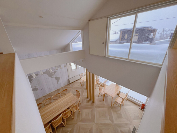 Others 4, Snowball Hostel, Furano