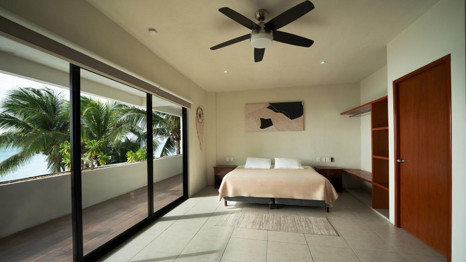 Bedroom 2, Cuxos Hotel Beachfront, Isla Mujeres