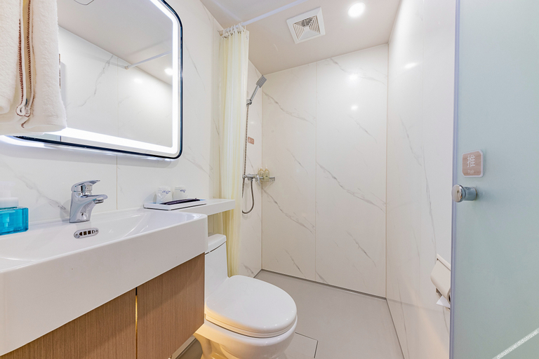 Bathroom 3, グレースイン(Grace Inn)ホテル(), Jinan