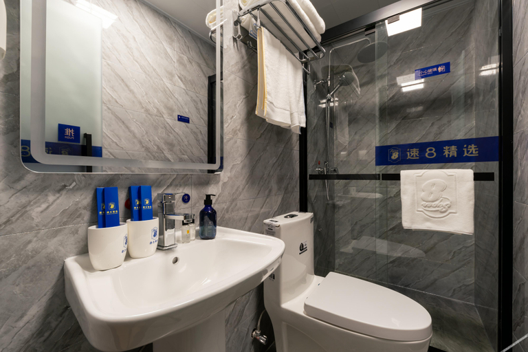 Bathroom 3, Super 8 Select Hotel (Jiaomen East Store, Beijing South Railway Station), Beijing