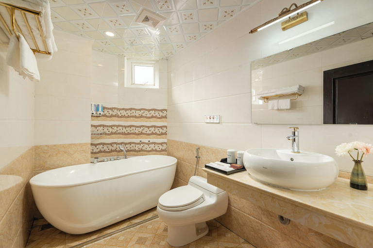Bathroom 5, Sapa Praha Hotel, Sa Pa