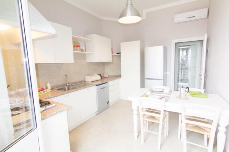 Others 5, Cittadella Apartment, Florence