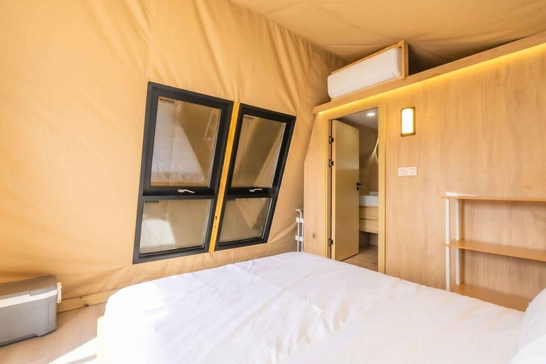 Bedroom 2, Urban Glamping Oasis: Comfort & Adventure Combined, Los Angeles
