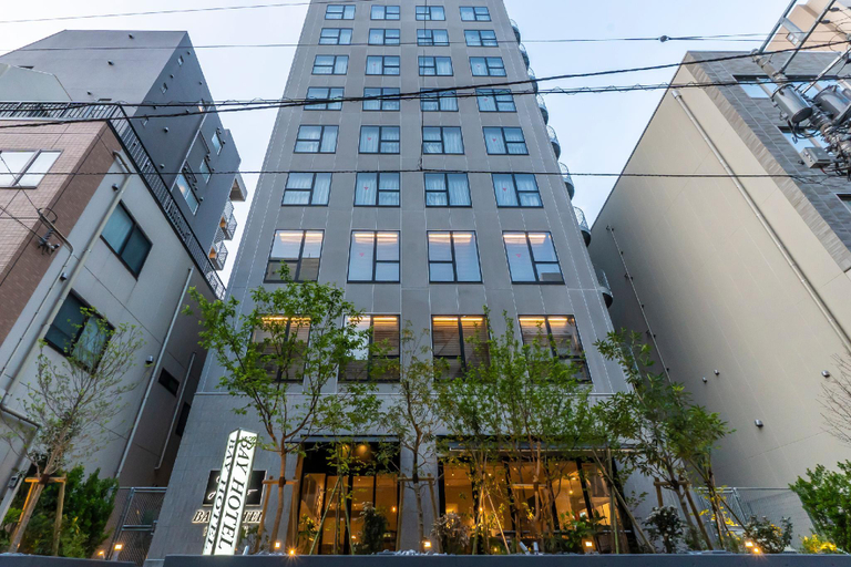 Exterior 6