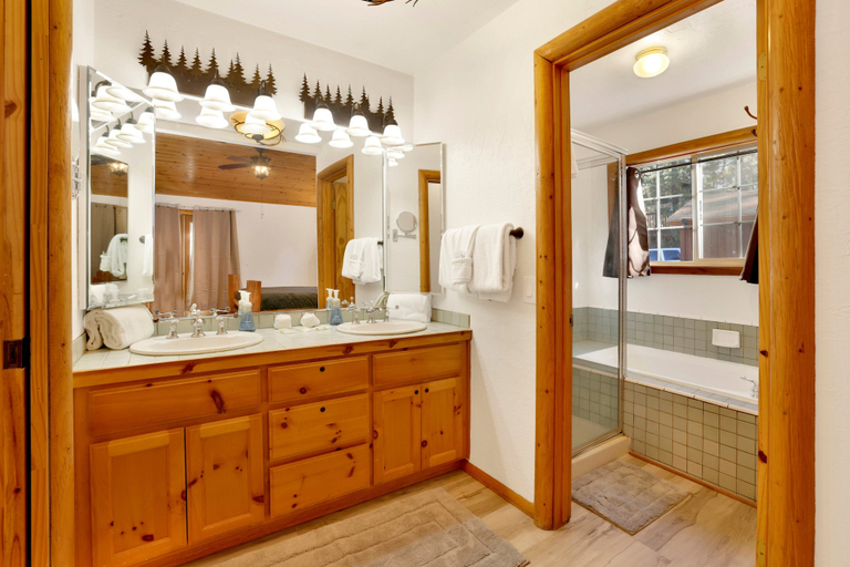 Bathroom 4, Oriole House #2518, San Bernardino