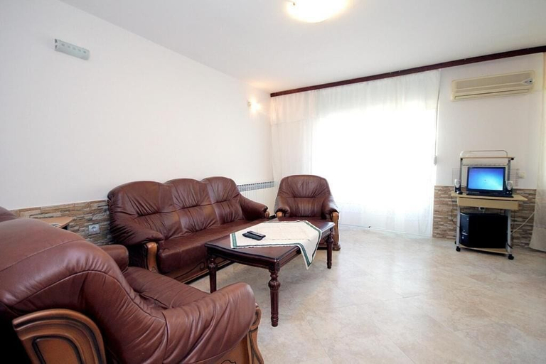 Others 5, Villa Rezevici