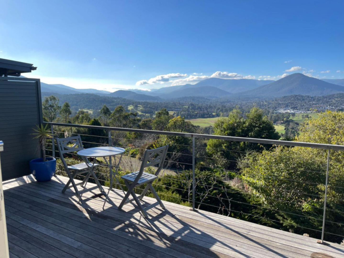 Others 4, Beauty of Healesville, Yarra Ranges - North