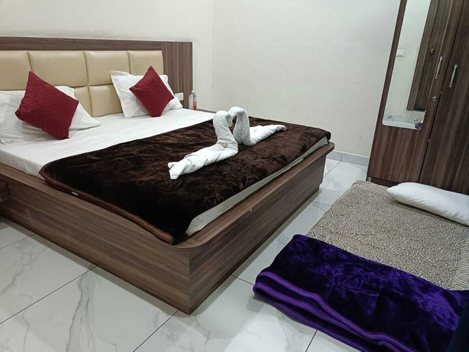 Bedroom 5, Hotel Lucky Guest House, Jhansi