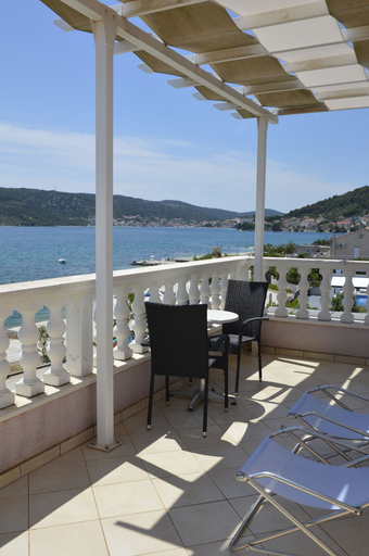 Others 5, Bed & Breakfast by the Beach, Marina