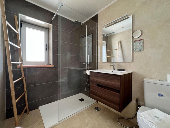 Bathroom 2, Alvor Brightness by Homing, Portimão