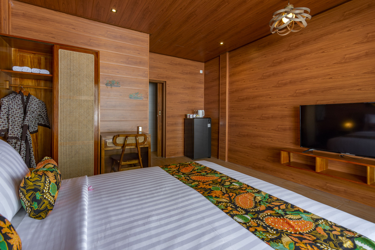 Bedroom 8